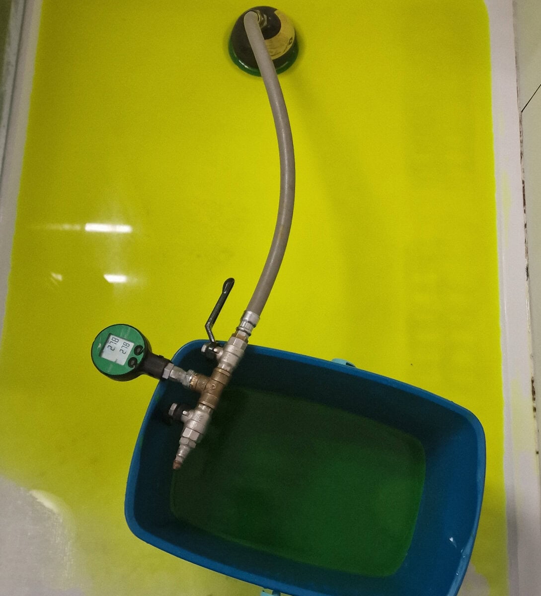 fluorecine colorants, technique de recherche de fuite à Montpellier par Solutions Clés Habitat votre plombier à Montpellier