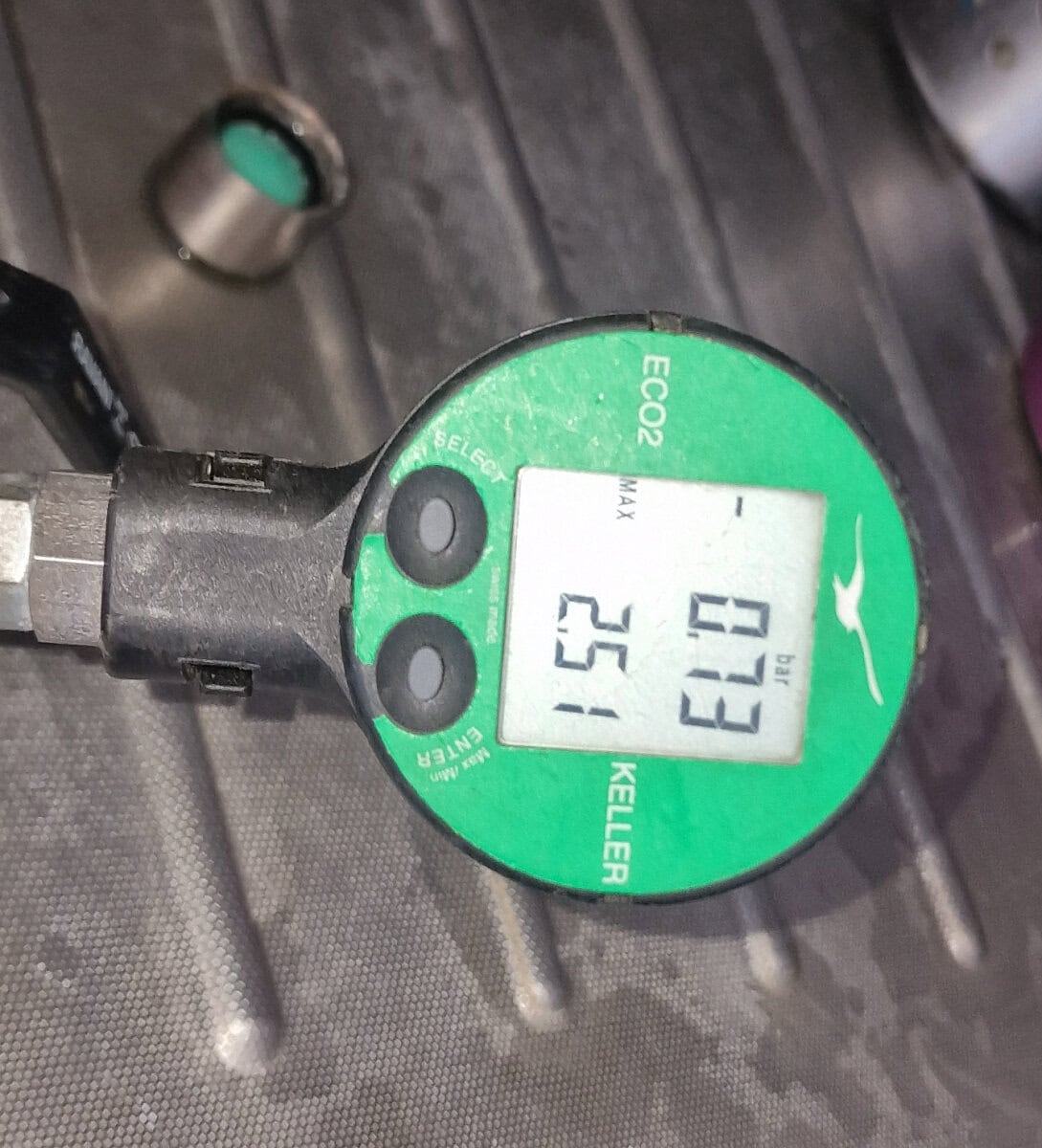 mise en pression du reseau, technique de recherche de fuite à Montpellier par Solutions Clés Habitat votre plombier à Montpellier